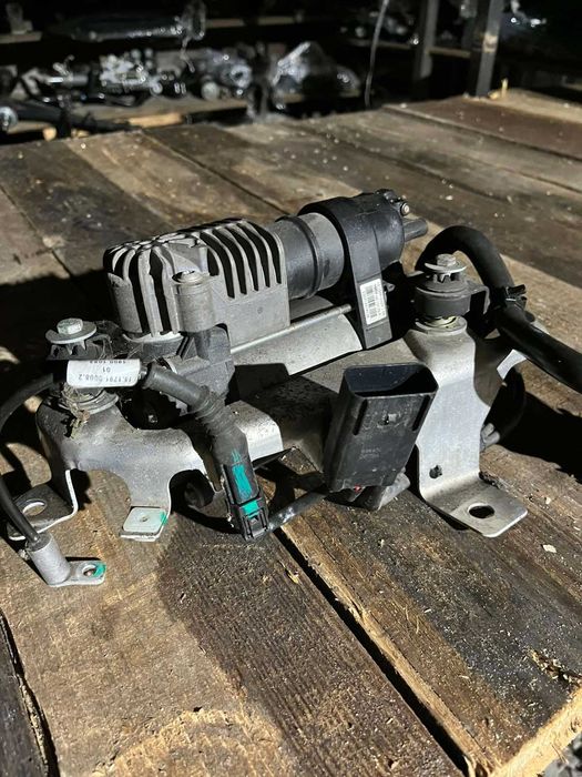 Компрессор пневмо подвески tesla s 4010175F 0006006403