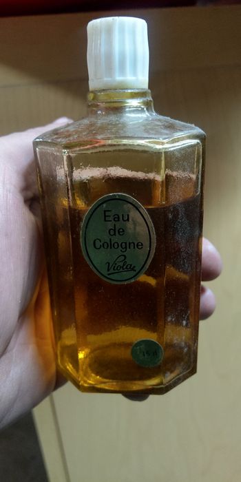 Eau de Cologne viola