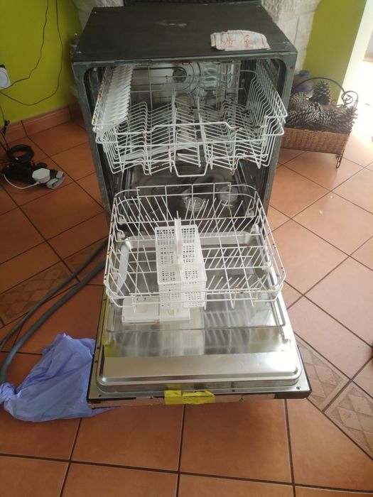 Máquina Lavar Loiça Teka DW6 60 Encastre – 35€ (Pega Partida)