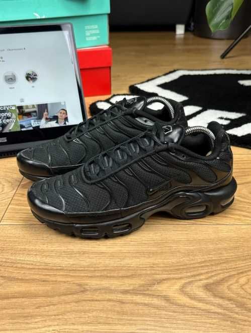 Nike_Air_Max_TN_Plus_Black Rozmiar  37.5