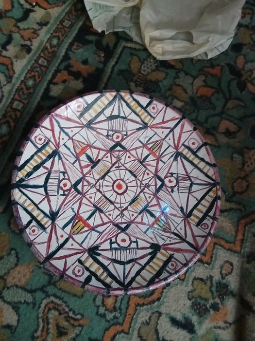 Керамична тарелка декоративная