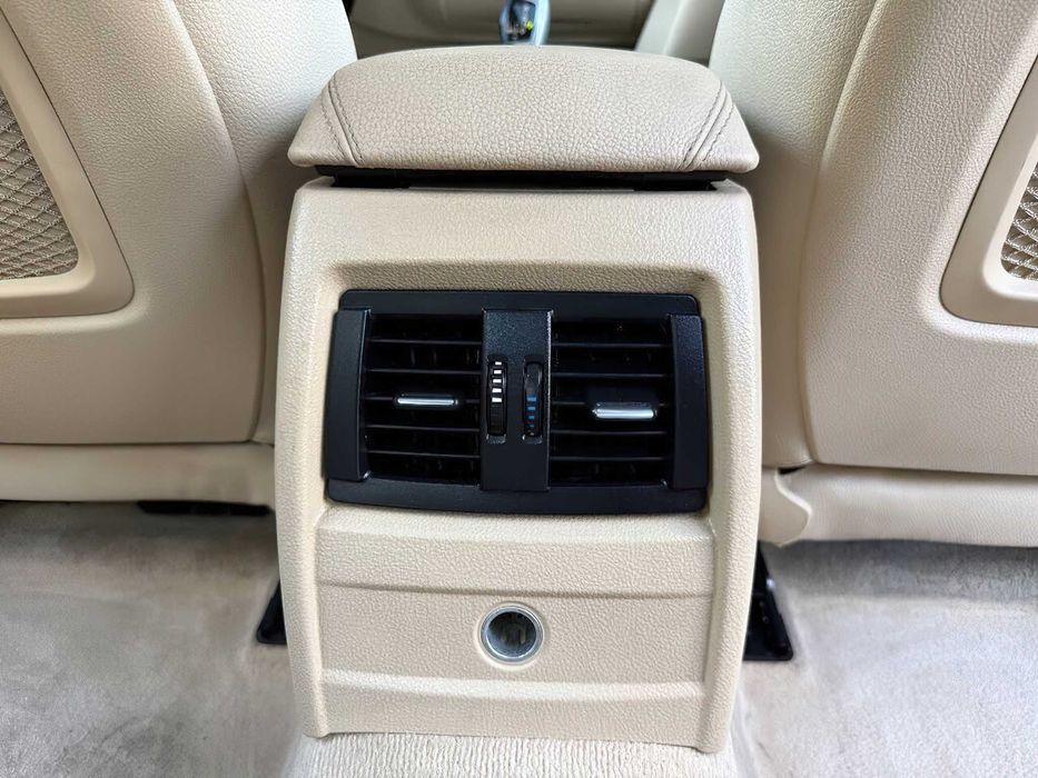 BMW 3 Series 328i      2015