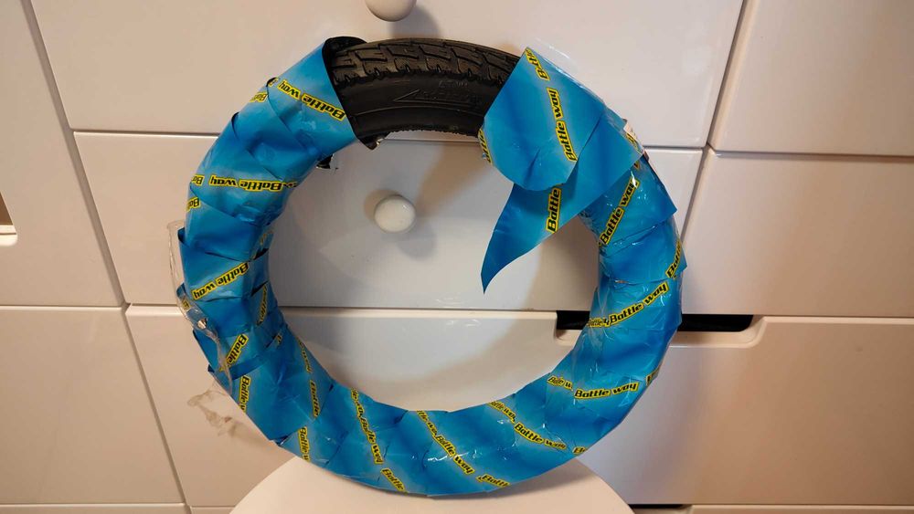 Нова безкамерна покришка для e-bike або велосипеду 14" * 2.125"