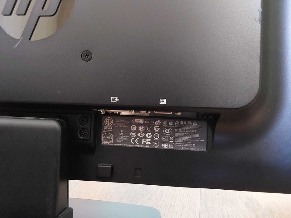 Монитор HP LE2202X