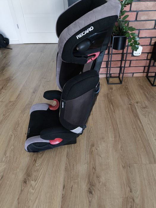 Fotelik samochodowy Recaro Monza 15-36kg