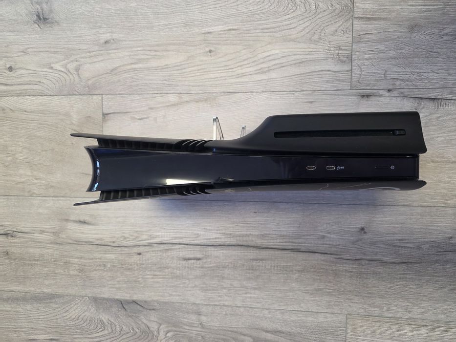 Sony PlayStation 5 Pro 2TB(GW 03.2028) + 1 Pad + 1 Pad Edge + Napęd + Portal + Ładowarka Sony +6 Gier