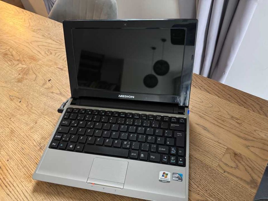 Laptop medion akoya e1226