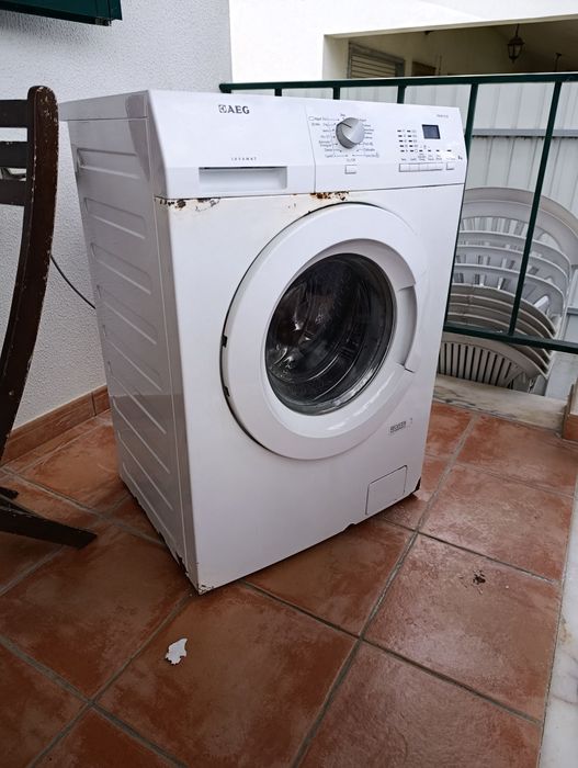 Máquina de lavar roupa AEG