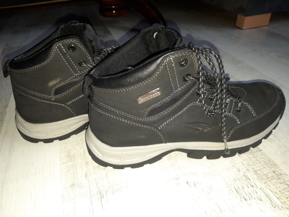 Buty sportowe jesień rozm. 40