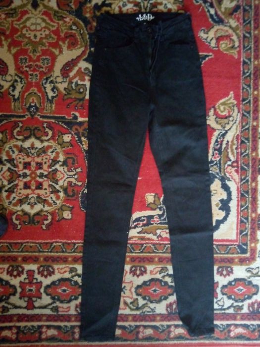 Джинсы женские черные