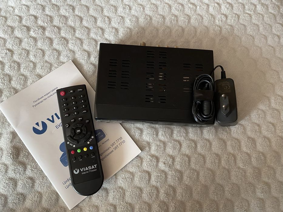 Супутниковий тюнер viasat SRT 7710