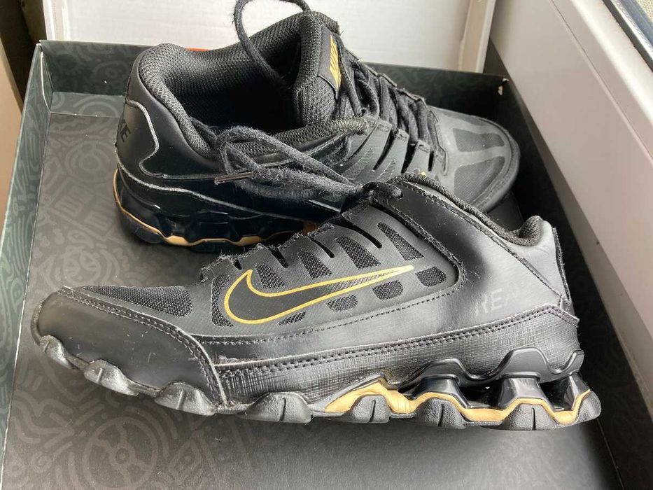 NIKE REAX rozm. 38,5 Czarne, złote,