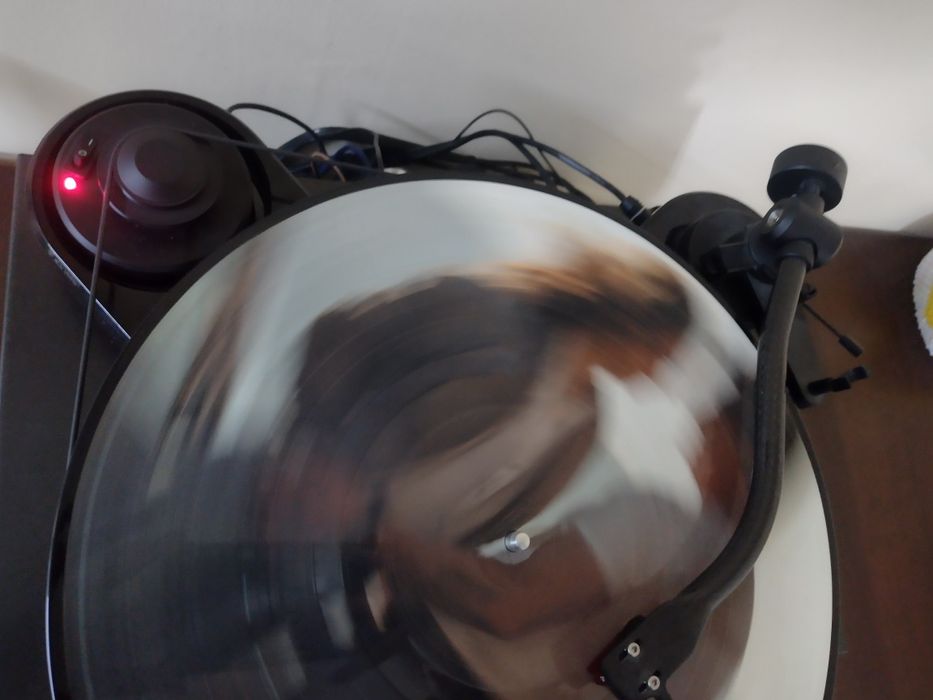 Gramofon RPM - 1 carbon