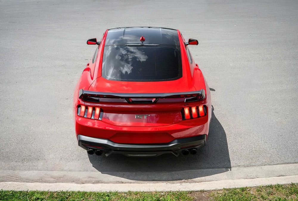 Ford Mustang      2026