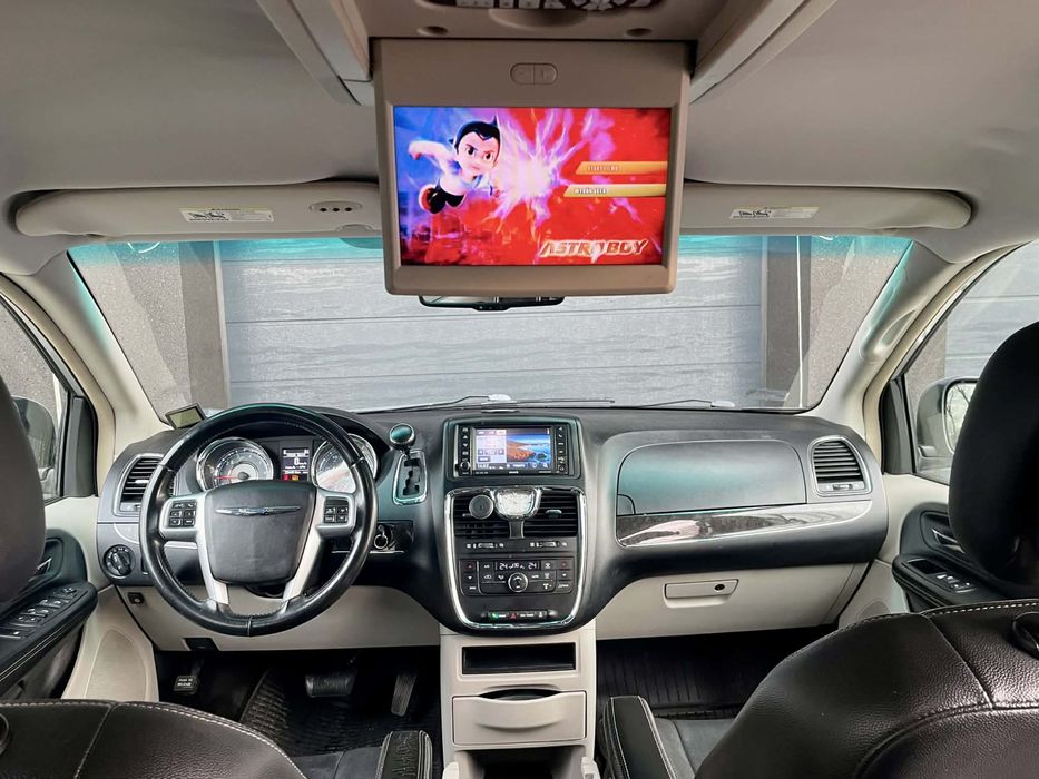 Sprzedam Chrysler town&country zamiana na tańsze