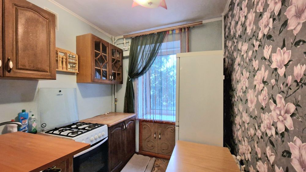 Продам 1 кімнатну квартиру по вул. Холодногірська