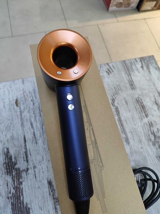 Фен Dyson Supersonic HD07