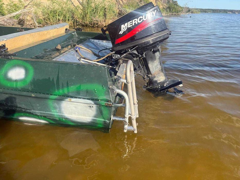 Комплект човен, мотор лафет Крим Mercury 30 лодка катер