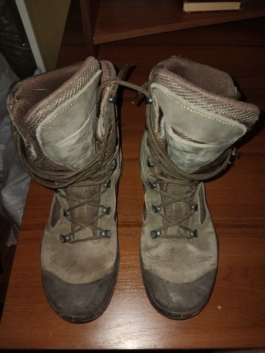 Продам зимнюю обувь