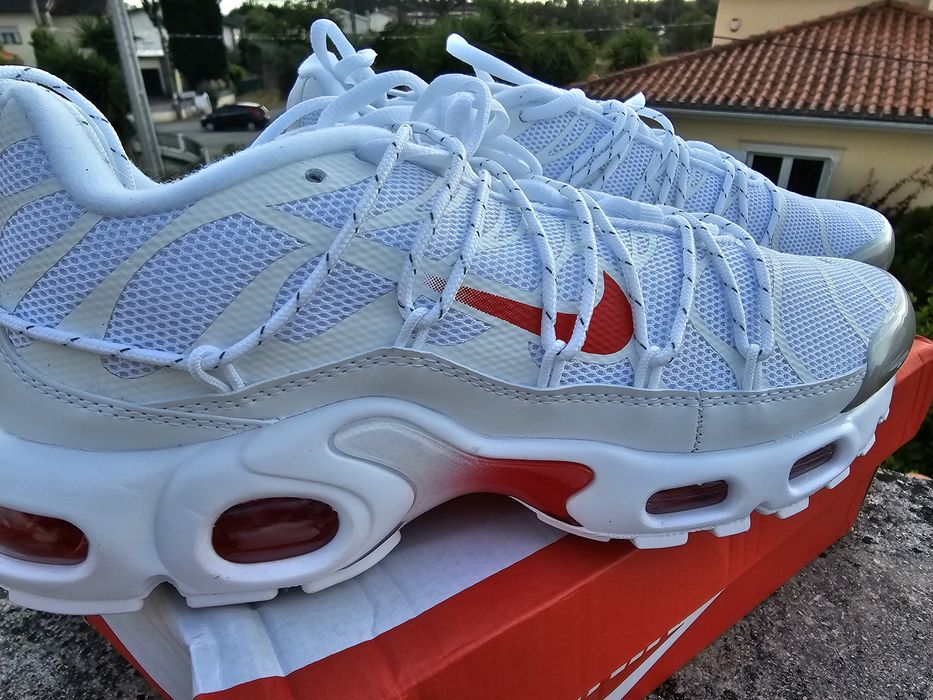 Nike Air Max Plus TN Branco/Vermelho  Tam 42
