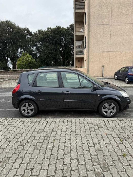 Renault Scénic II 1.5 dCi 105cv - 6 Velocidades [2006] Dynamique — photo 5
