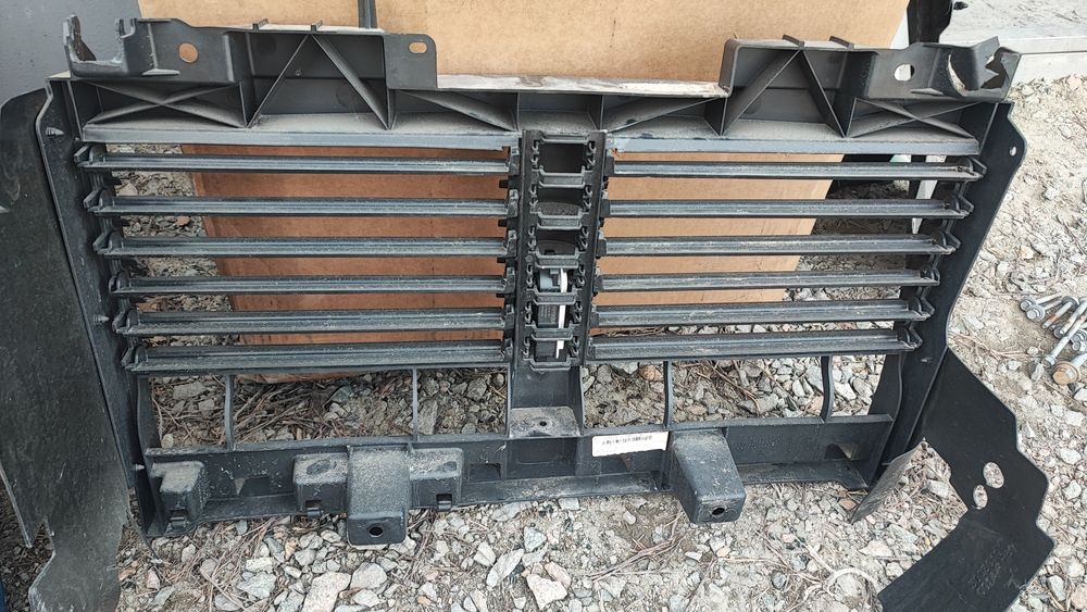 Дифузор з вентилятором на RAM 19 20 21 22 5.7 Hemi панель радіаторів