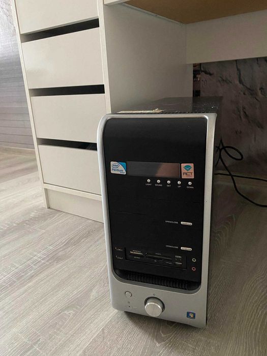 Komputer stacjonarny