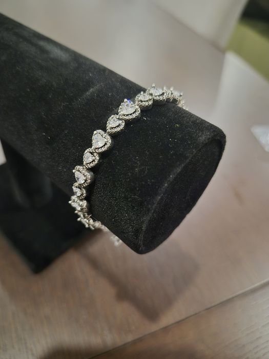 Pulseira Pandora corações