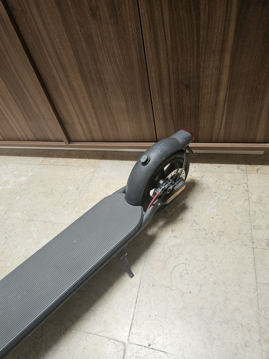 Trotinete Elétrica XIAOMI MI Electric 4 (Autonomia: 35km)
