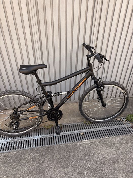 Bicicleta BTT como nova