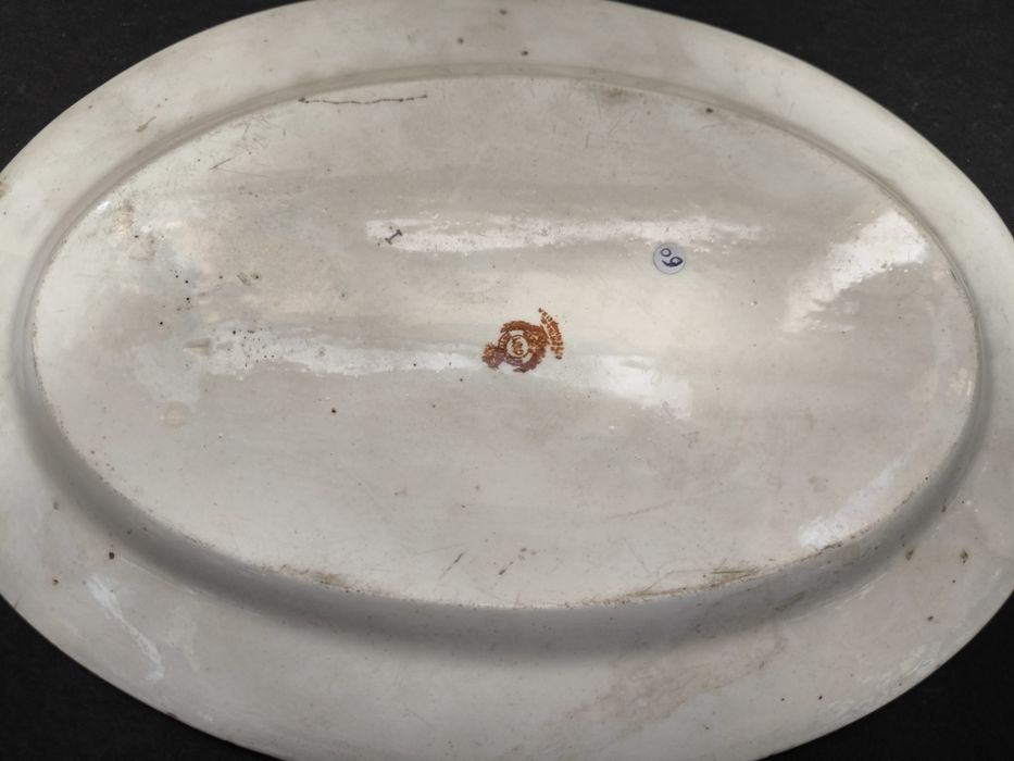 Travessa Antiga em Faiança Deco Floral Castanha
Bela travessa oval ant