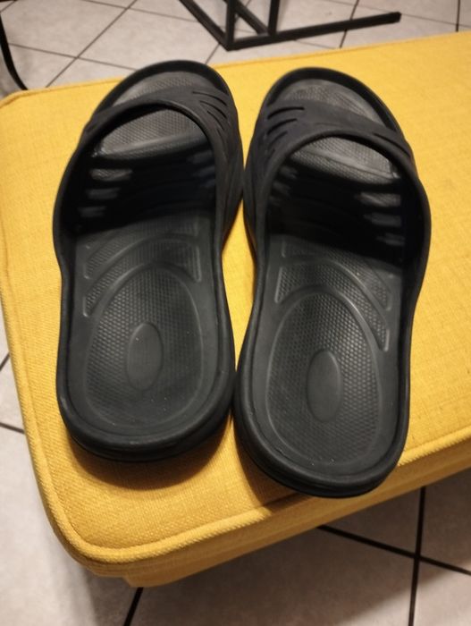Męskie  gumowe czarne klapki