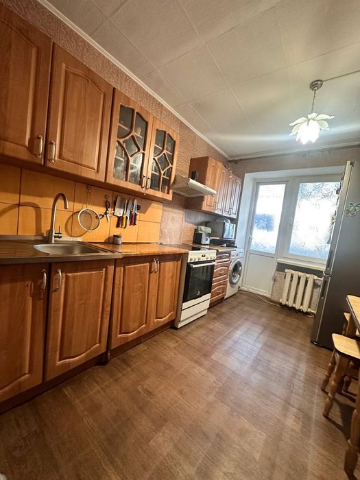 Термiново продам 3 кiм квартиру на ж/м Тополь-3 будинок 19