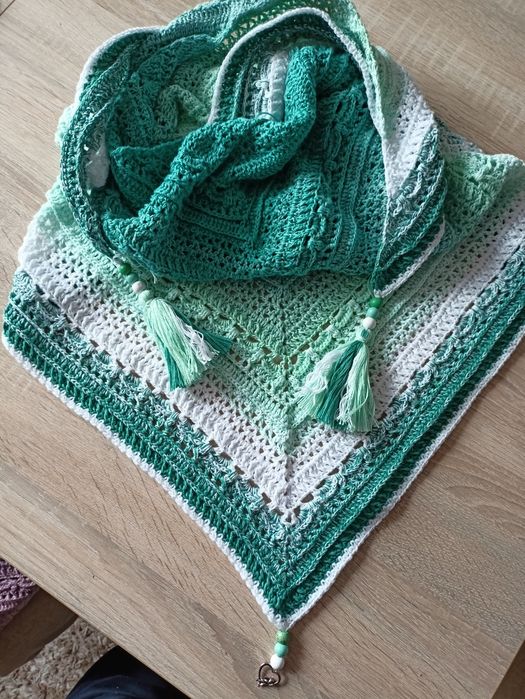 Chusta,szal zrobiona szydelkiem