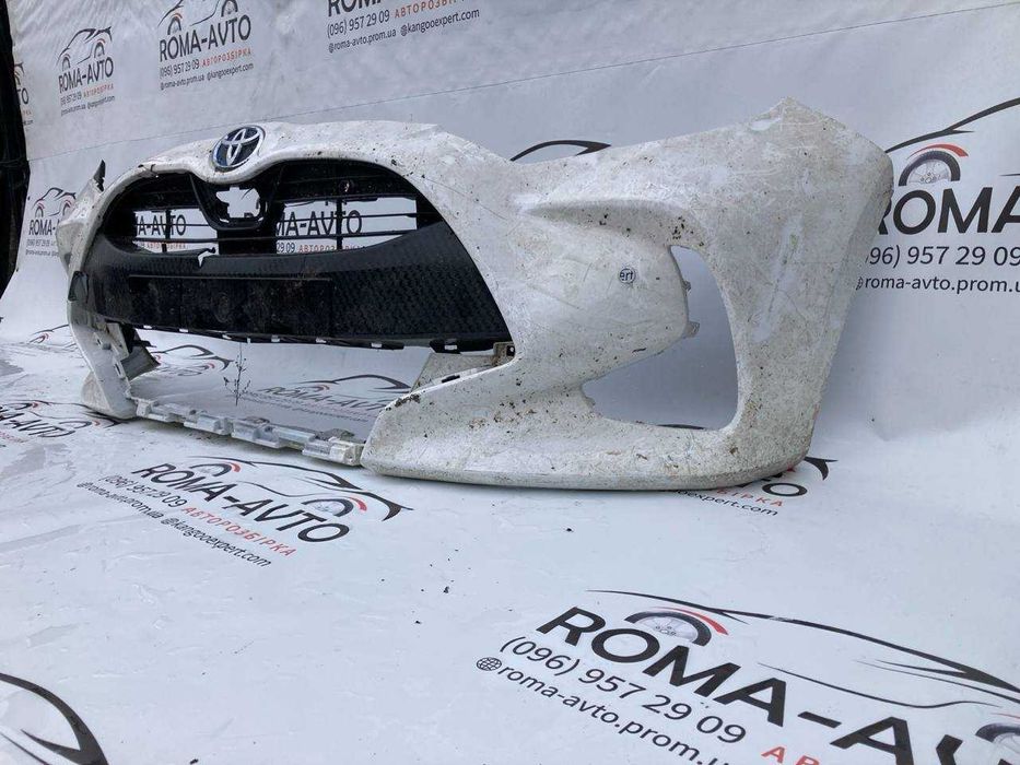 Передній бампер Toyota yaris 4 2019-2023