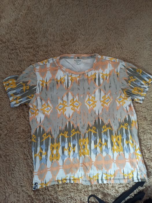 Футболка Bershka з візерунком