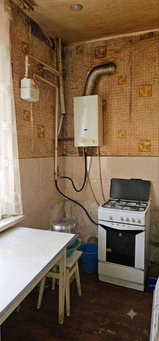 Продам квартиру в Озерному 2-кімнатна