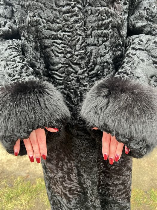 Шуба з натурального хутра вінтаж каракуль