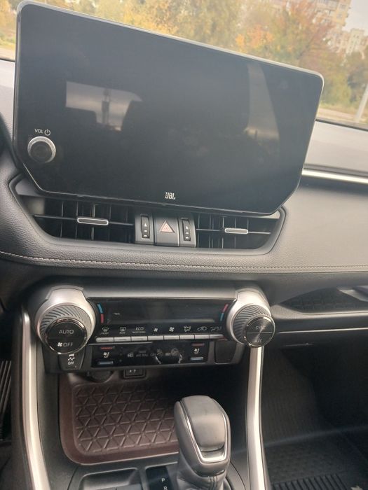 Продам  Toyota Rav 4 Limited  гибрид2024
