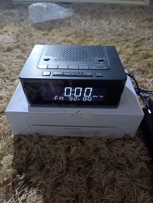 Радіо з Годинником та будильником від Usb