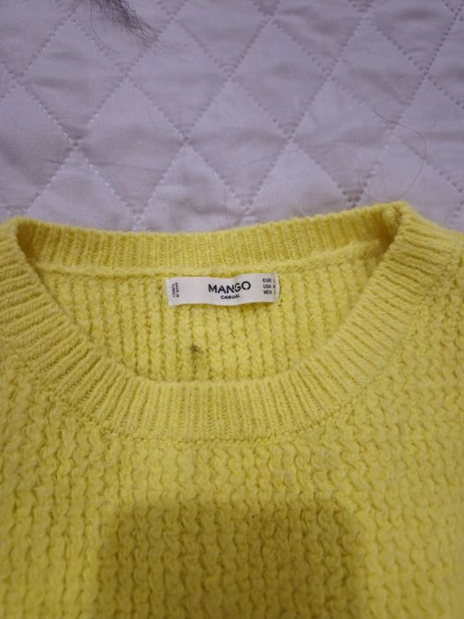 Светр Mango жовтий