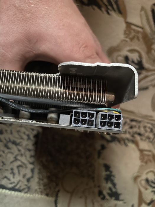 Gtx 560 ti  2 gb