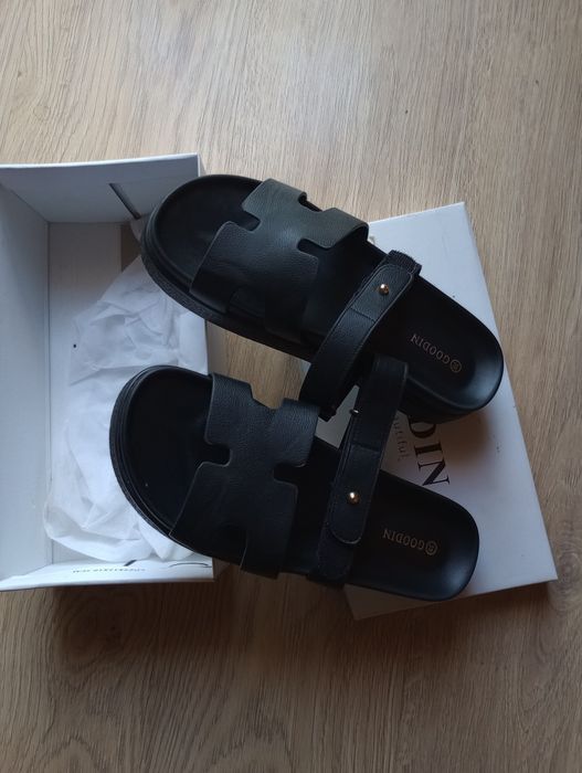 Nowe  sandały  GOODIN