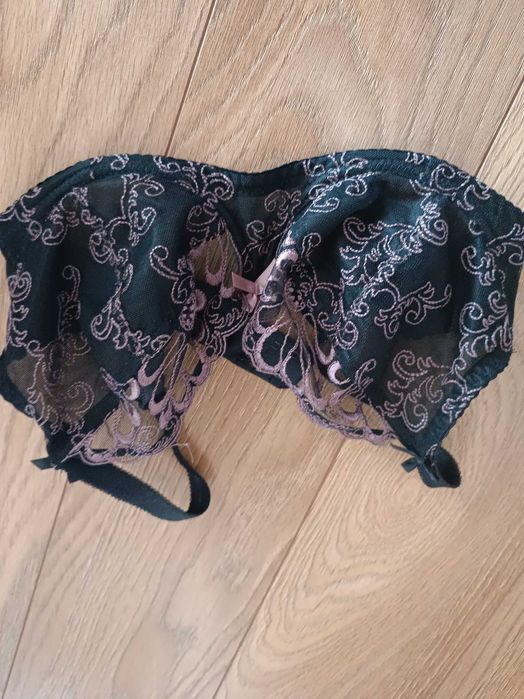 Biustonosz Nessa tatuaż 65e