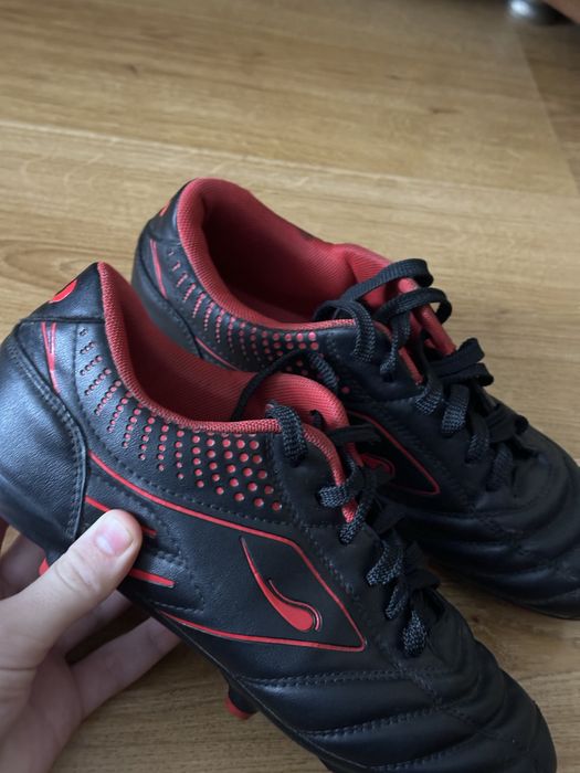 Бутси 39 розмір ,по устілці 24.5см.