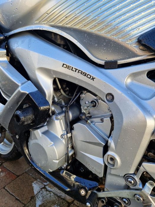 Продам мотоцикл Yamaha FZ6 Fazer