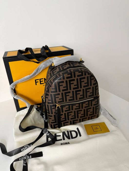 Жіночий рюкзак / Fendi FF Motif Backpack / рюкзак Fendi шкіряний