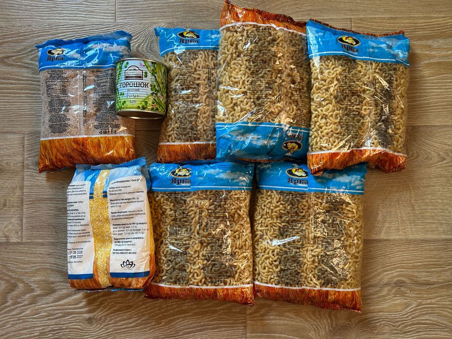 Продуктовий набір макарони, консерва горох, крупа пшенична, кукурудзяна