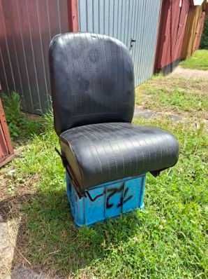 Fotel przedni do malucha 126p