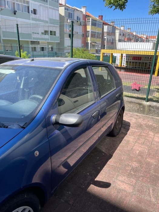 Carro punto ano 2000